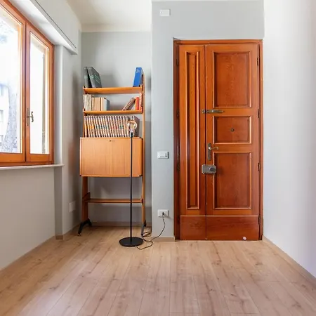 Il Pino Marittimo بيت للعطل فياريجيو