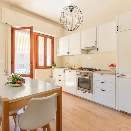Il Pino Marittimo Holiday home Viareggio